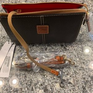 NWT Dooney Bourke leather purse- NEVER USED